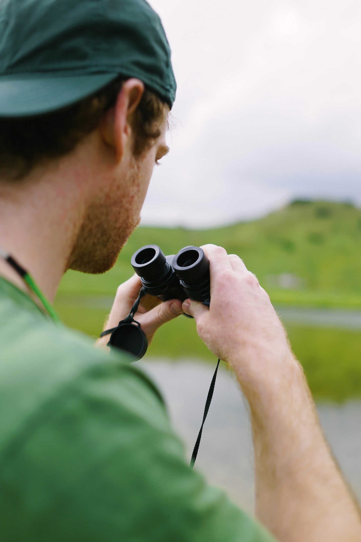 10x42 Safari Binoculars — Waterproof, Fogproof, Phase-Corrected